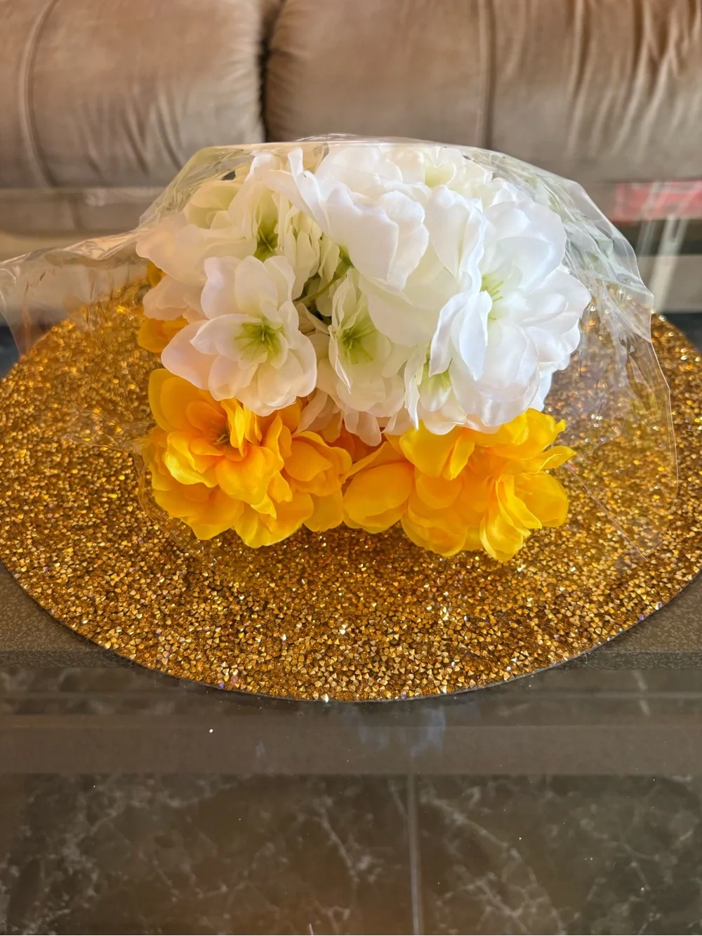 Yellow and White NWT  Artificial Hydrangea Bouquet for Home & Party Decor